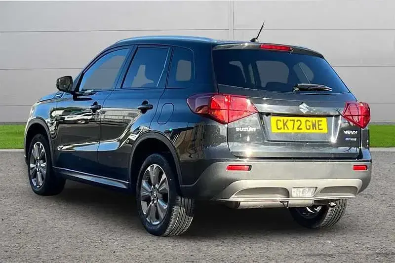Second-hand Suzuki Vitara SZ-T 116 CP (85 kW) 2023 Negru SUV