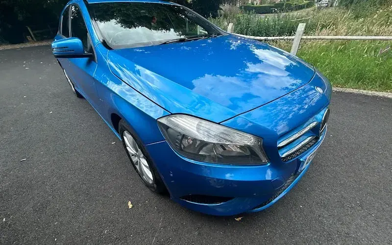Used Mercedes A180 SE 109 HP (80 kW) 2013 Blue Hatchback