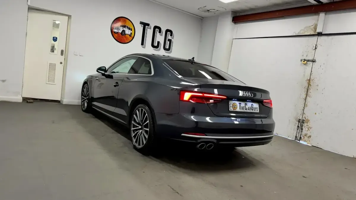 Second-hand Audi A5 Sport 190 CP (139 kW) 2017 Gri Coupe