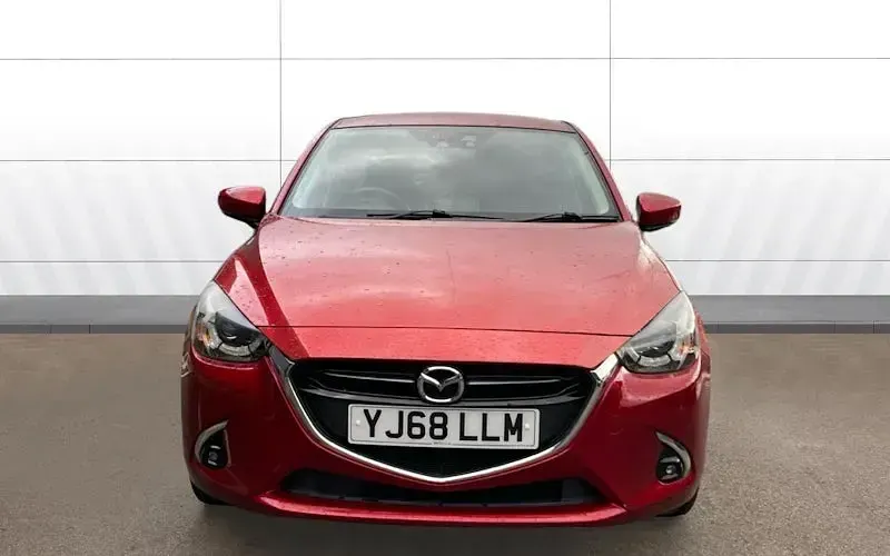 Used Mazda 2 Inclusive 116 HP (85 kW) 2018 Red Hatchback