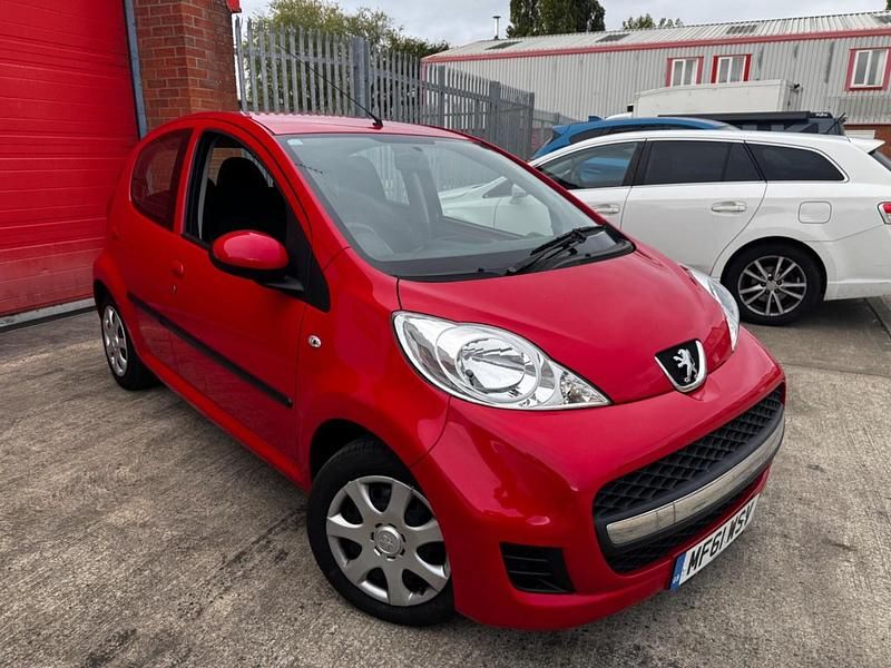 Red Used 2011 Peugeot 107 Hatchback | £3,795 (Fair price) - Image 1/2