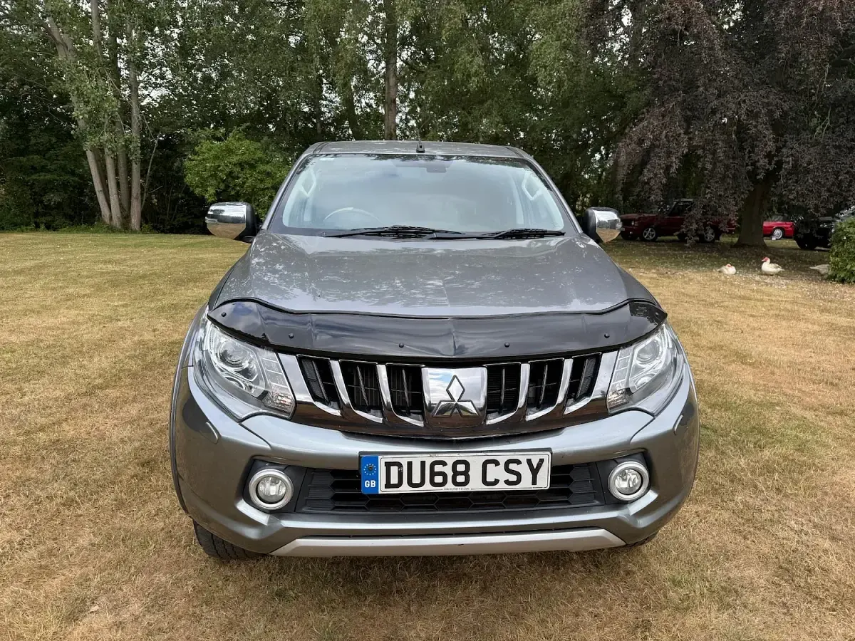 Used Mitsubishi L200 Warrior 181 HP (133 kW) 2018 Grey Pickup