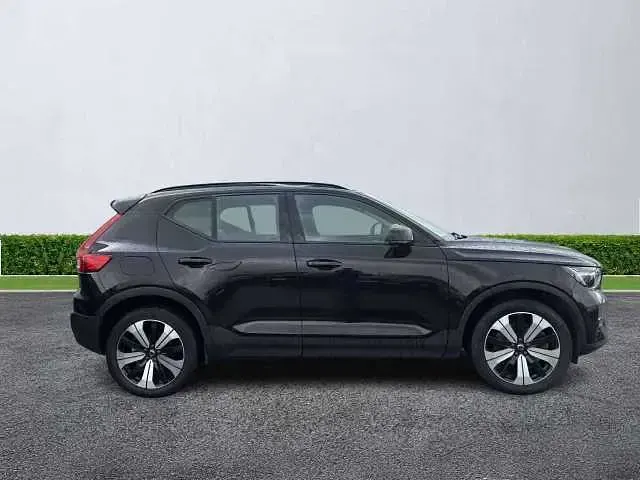 Used Volvo XC40 Plus 211 HP (155 kW) 2022 Black SUV