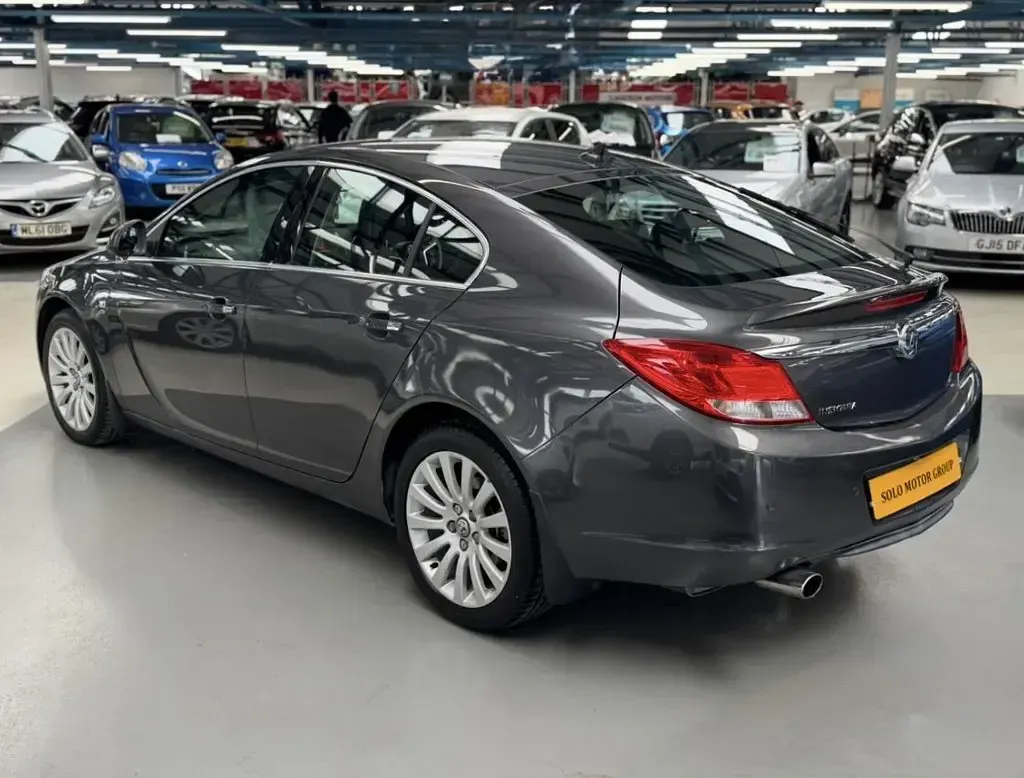 Used Vauxhall Insignia Elite 140 HP (102 kW) 2009 Grey Hatchback