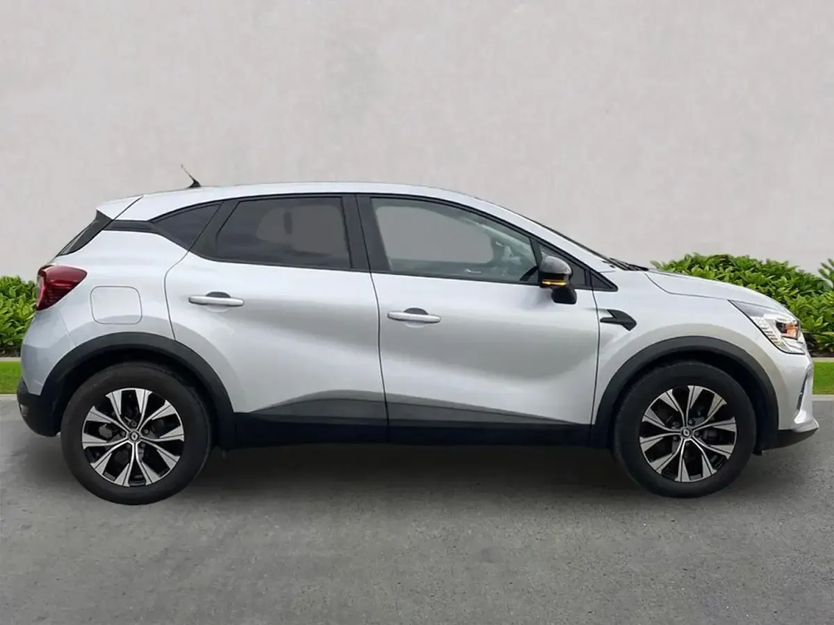 Second-hand Renault Captur Evolution 145 CP (106 kW) 2023 Gri SUV