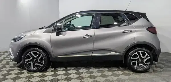 Used Renault Captur Dynamique 90 HP (66 kW) 2018 Grey/black SUV
