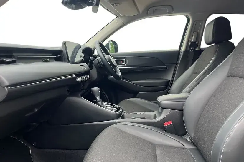 Used Honda HR-V Advance 131 HP (96 kW) 2023 White SUV