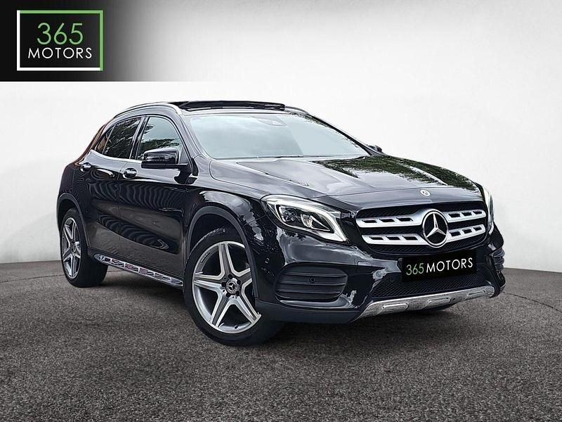 Black Used 2020 Mercedes GLA200 AMG line SUV | £14,695 (Fair price) - Image 1/3