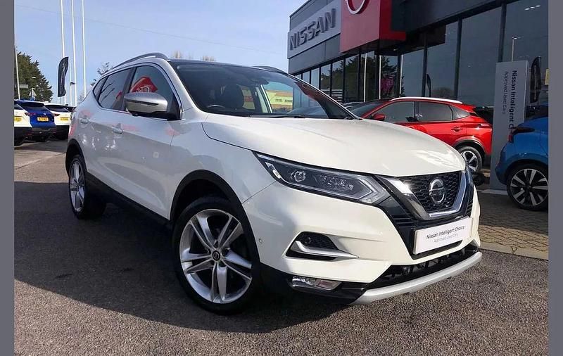 Used Nissan Qashqai N-Motion 138 HP (101 kW) 2019 White SUV