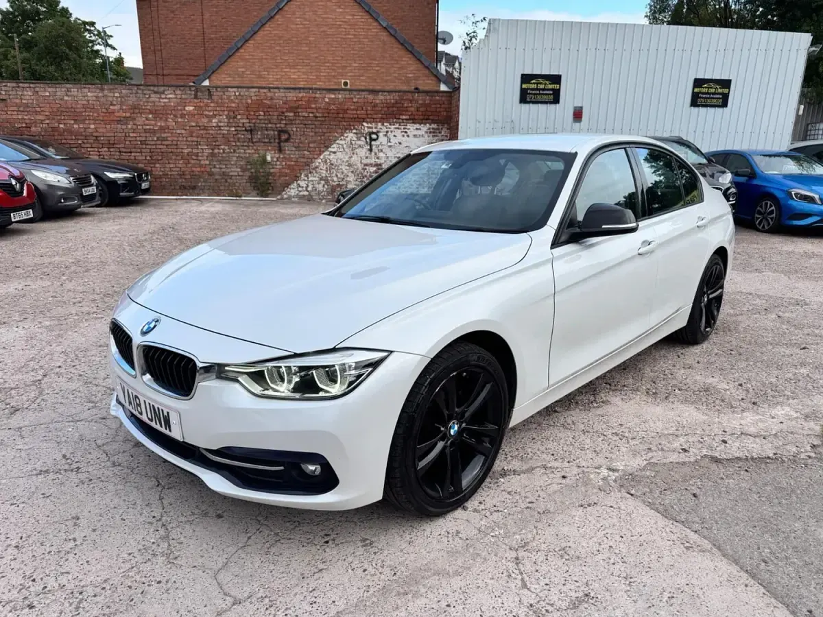 Used BMW 318 Sport Line 2018 White Sedan