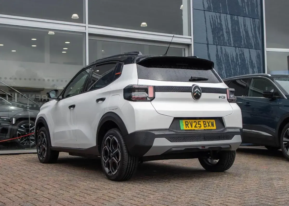 Used Citroën e-C3 81 kW (111 HP) 2025 White Hatchback