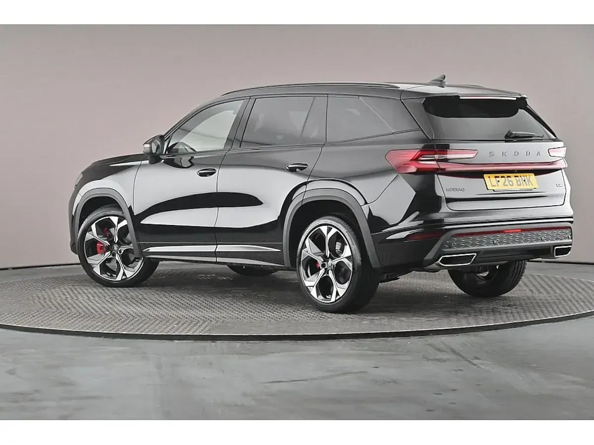 New Skoda Kodiaq vRS 195 HP (143 kW) 2026 Black magic pearl effect SUV