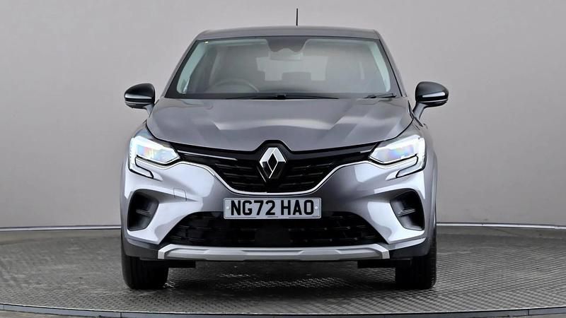 Used Renault Captur Evolution 142 HP (104 kW) 2023 Grey SUV