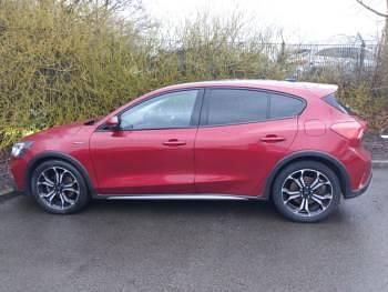 Used Ford Focus Active X 120 HP (88 kW) 2020 Red Hatchback