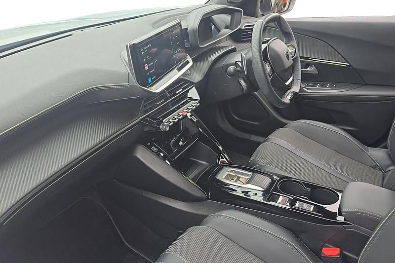 Used Peugeot 2008 GT 136 HP (100 kW) 2025 White SUV