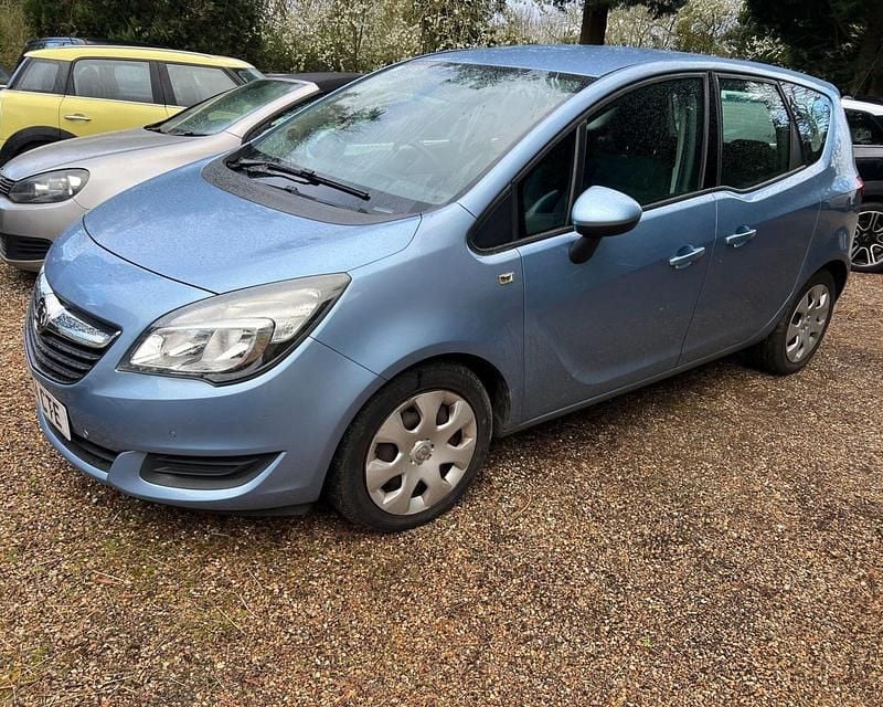 Used Vauxhall Meriva 120 HP (88 kW) 2014 Blue MPV