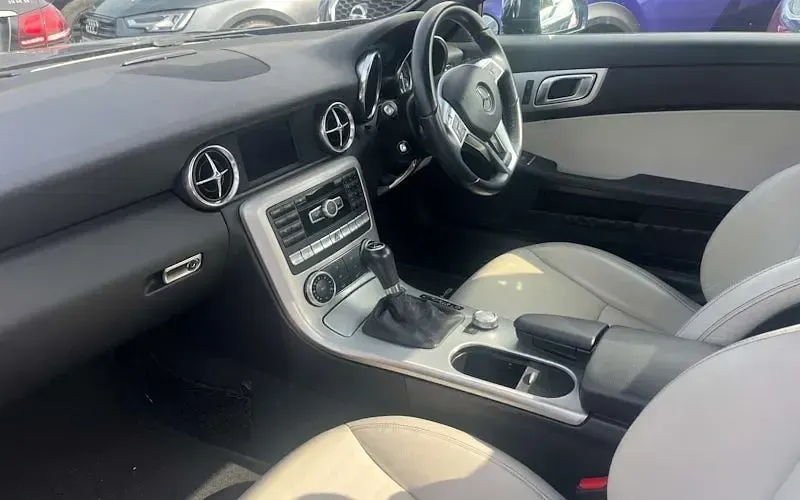 Used Mercedes SLK200 AMG 184 HP (135 kW) 2013 Blue Cabriolet