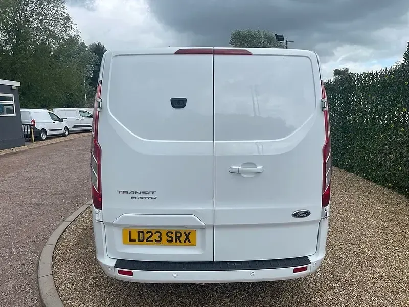 Used Ford Transit Custom Limited 130 HP (95 kW) 2023 White Van