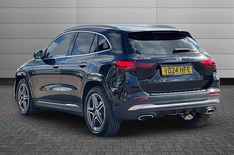 Used Mercedes GLA200 Executive 163 HP (119 kW) 2024 Black SUV