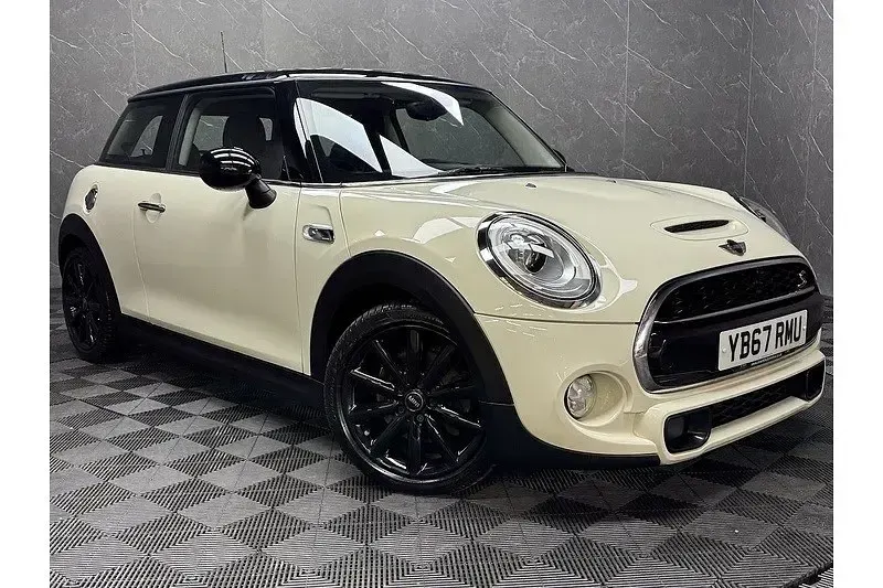 Second-hand Mini Cooper S Hatch 2017 Alb Hatchback