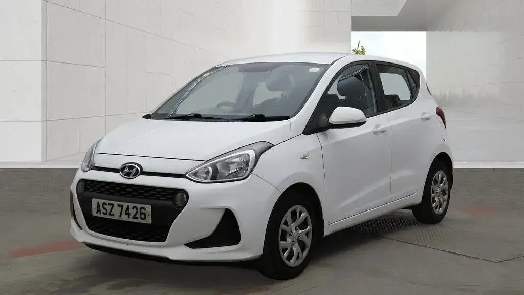 Gebraucht Hyundai i10 SE 67 PS (49 kW) 2017 Weiß Kleinwagen