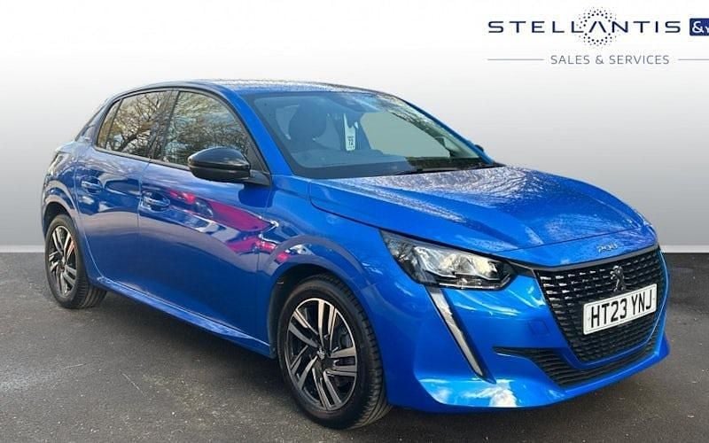 Used Peugeot 208 Allure+ 102 HP (75 kW) 2023 Blue Hatchback