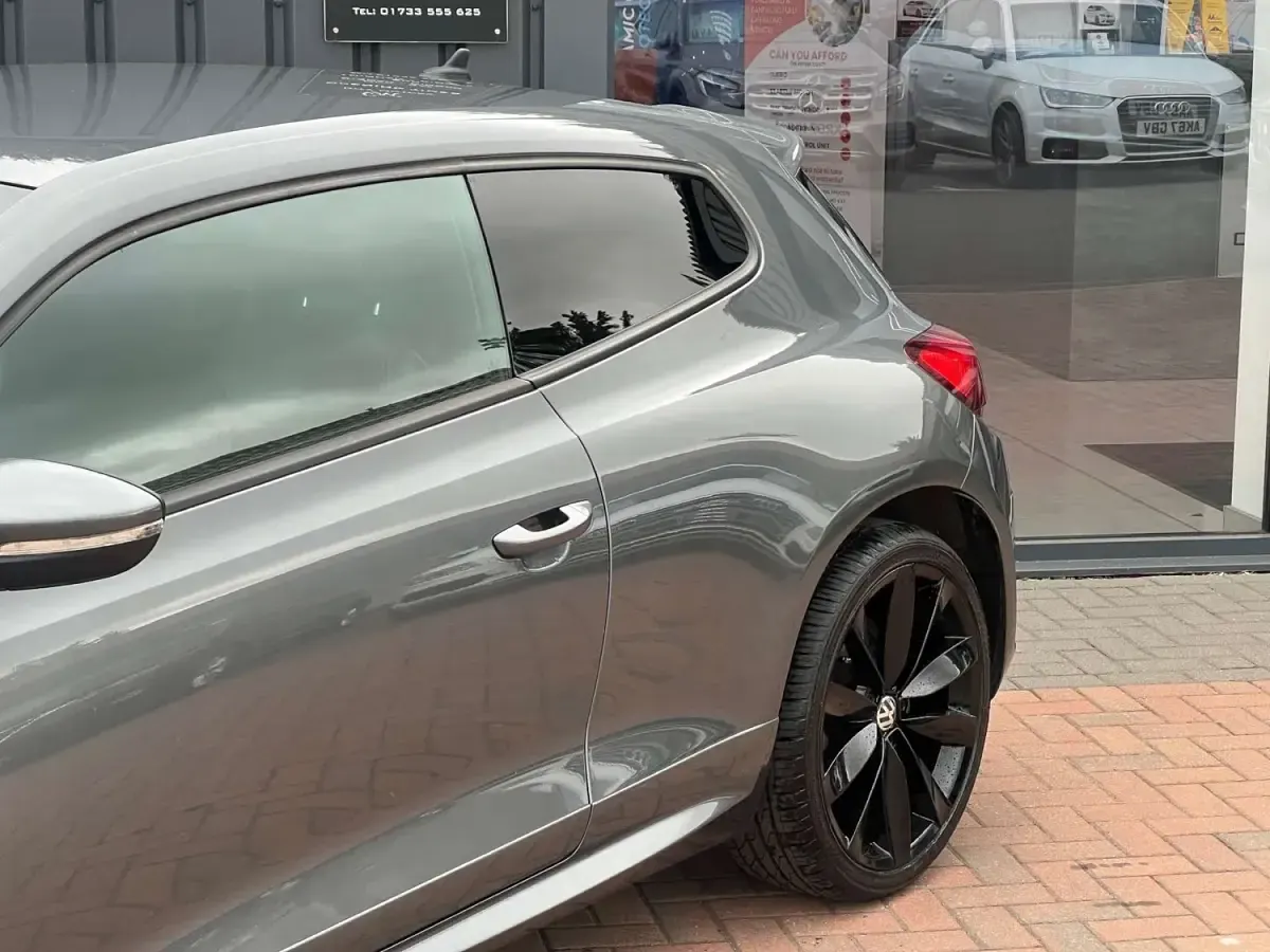 Usado VW Scirocco R-line 2015 Cinzento Coupé