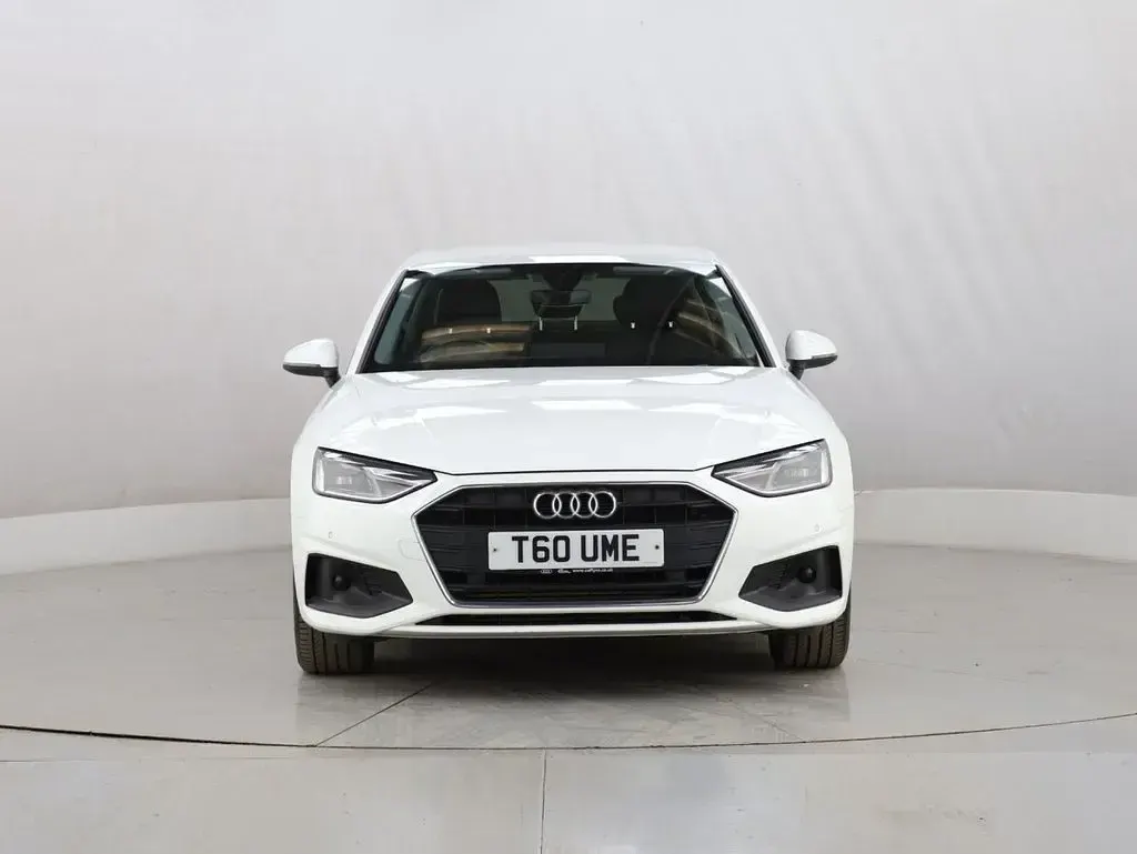 Used Audi A4 Comfort 150 HP (110 kW) 2021 White Sedan