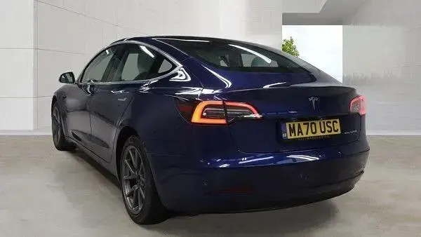 Używany Tesla Model 3 Long Range AWD 366 kW (498 KM) 2020 Niebieski Sedan/Limuzyna