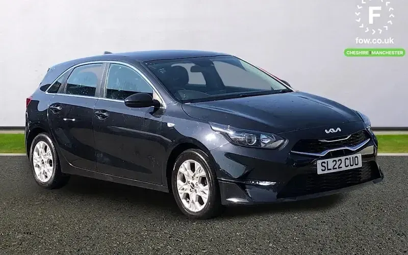 Käytetty Kia Ceed Air 120 HP (88 kW) 2021 Viistoperä