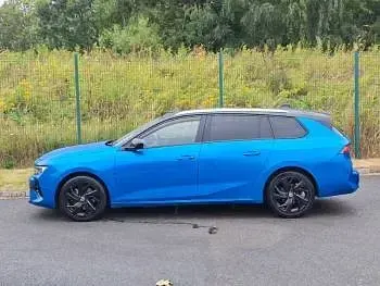 Used Vauxhall Astra 130 HP (95 kW) 2023 Blue Estate