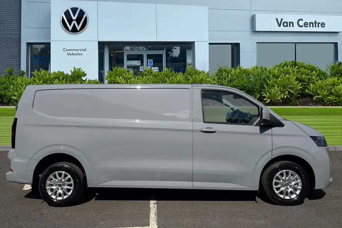 Novo VW Transporter Pro 150 HP (110 kW) 2026 Cinzento Van
