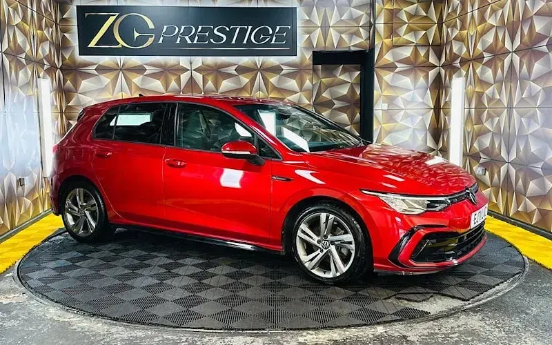 Used VW Golf VIII R-line 131 HP (96 kW) 2021 Hatchback