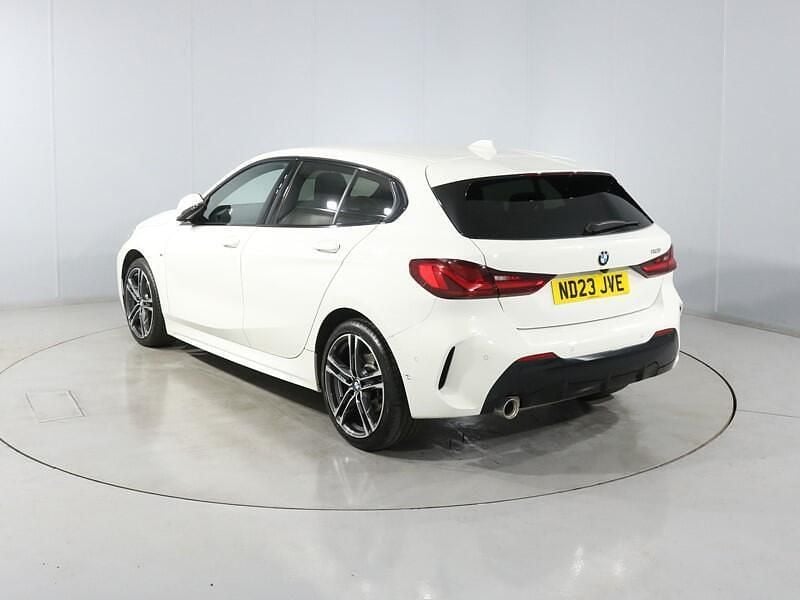 Used BMW 118 M Sport 134 HP (98 kW) 2023 White Hatchback