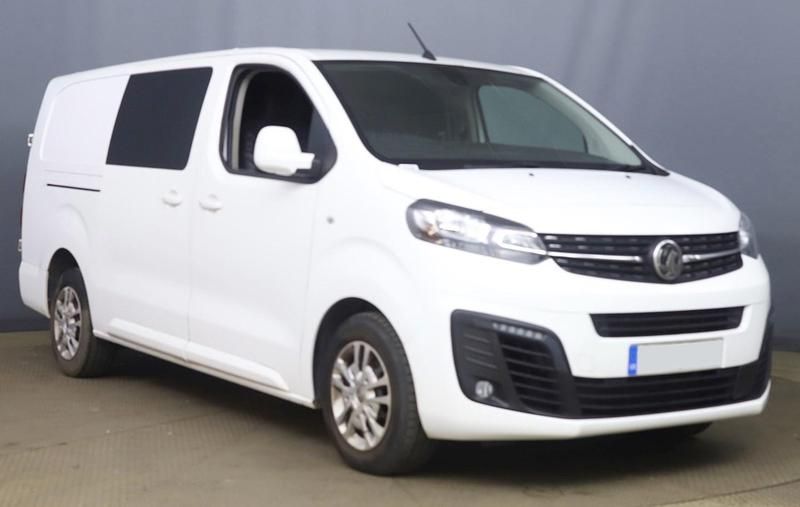Used Vauxhall Vivaro Sportive 120 HP (88 kW) 2020 White MPV