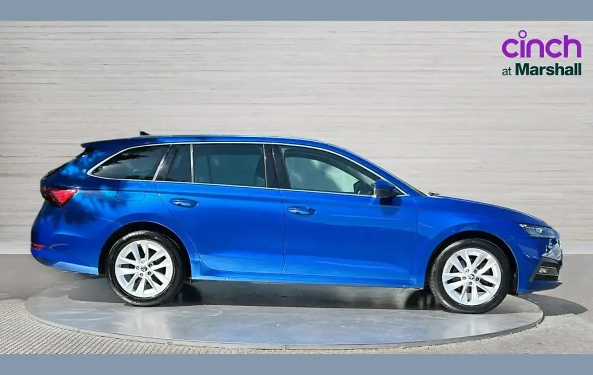 Used Skoda Octavia SE L 150 HP (110 kW) 2023 Blue Estate