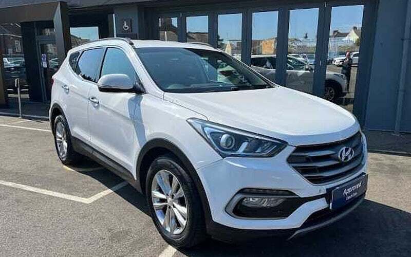 White Used 2016 Hyundai Santa Fe Premium SUV | £14,752 (Fair price) - Image 1/4