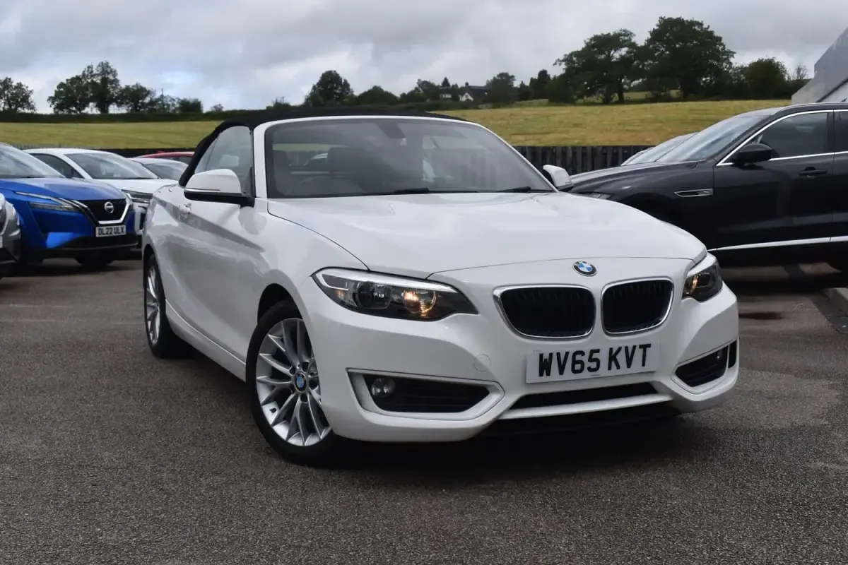 Used BMW 218 Comfort Edition 2015 White Cabriolet