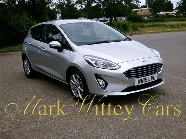Silver Used 2019 Ford Fiesta Zetec Hatchback | £7,690 (Fair price) - Image 1/1