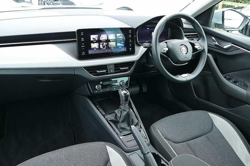 Used Skoda Kamiq SE L 115 HP (84 kW) 2024 Silver SUV