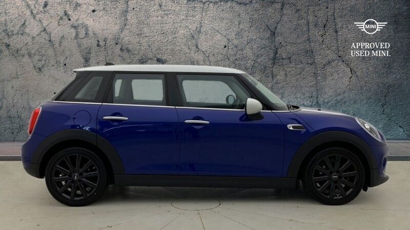 Used Mini Cooper Hatch 136 HP (100 kW) 2018 Blue Hatchback