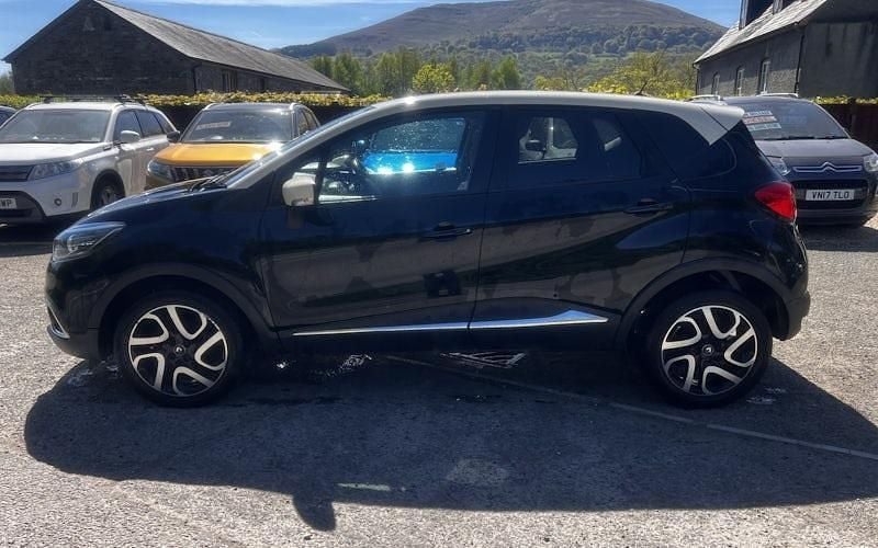 Używany Renault Captur Dynamique 90 KM (66 kW) 2016 Czarny SUV