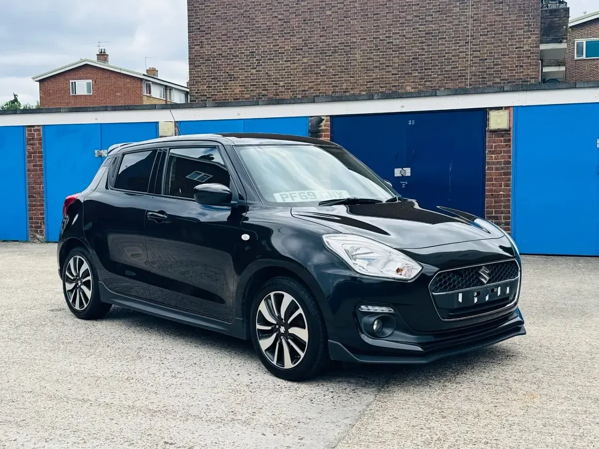 Used Suzuki Swift 90 HP (66 kW) 2019 Black Hatchback