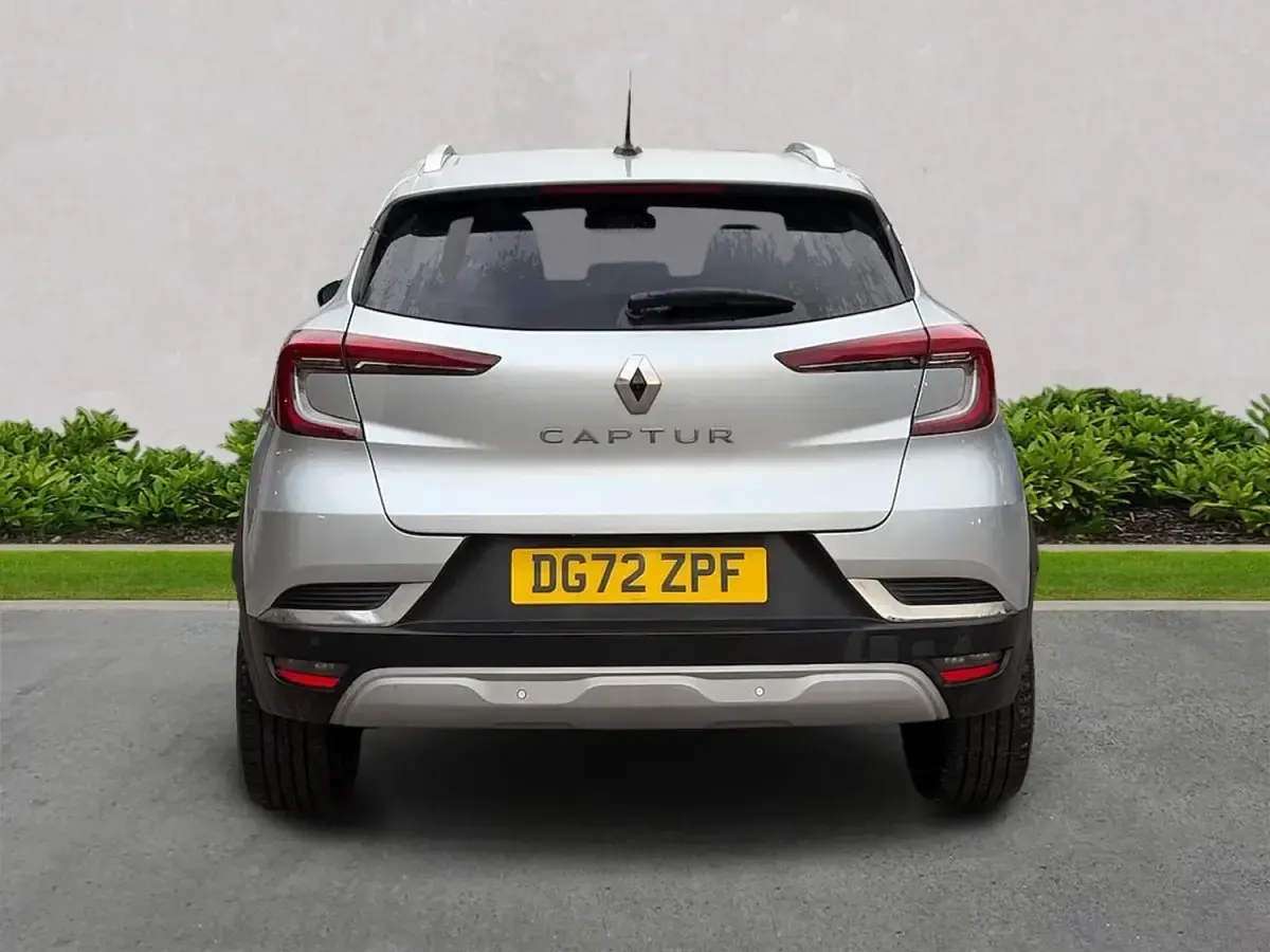 Usado Renault Captur SE 91 HP (66 kW) 2022 Cinzento SUV