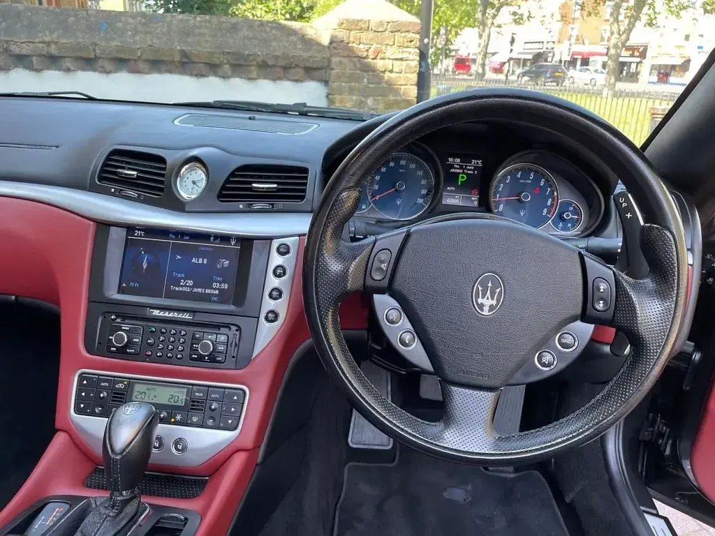 Used Maserati GranCabrio 434 HP (319 kW) 2010 Grey Cabriolet