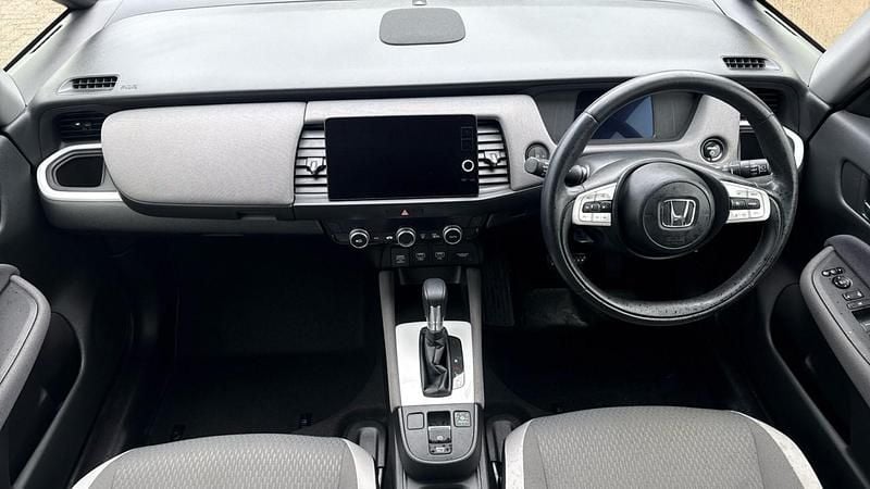 Used Honda Jazz Hybrid 109 HP (80 kW) 2021 Red Hatchback