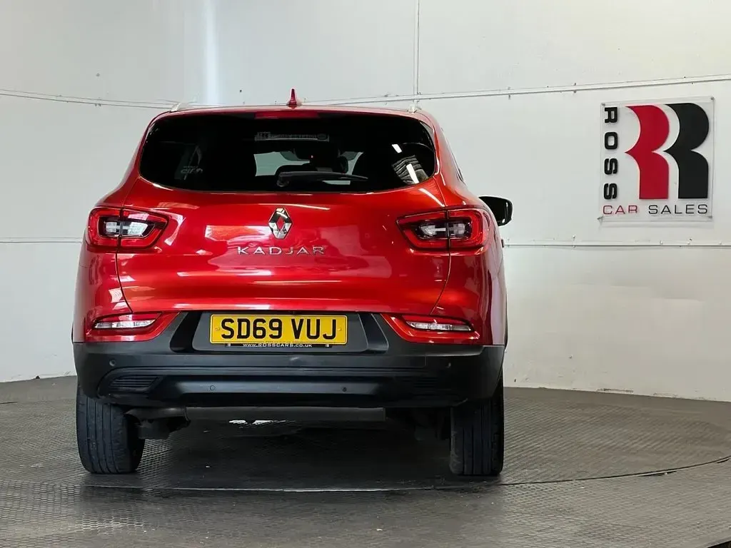 Used Renault Kadjar Iconic 140 HP (102 kW) 2019 Red SUV
