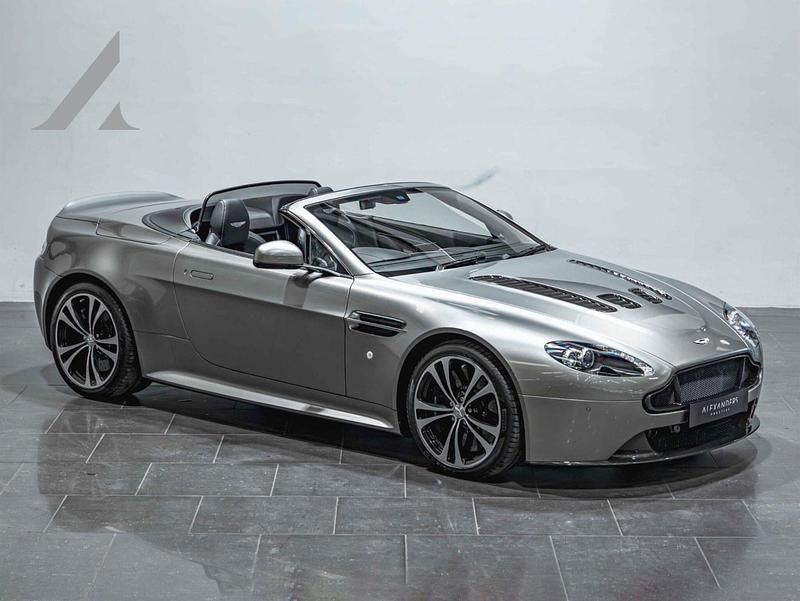 Used Aston Martin V12 Vantage 2015 Silver Coupe