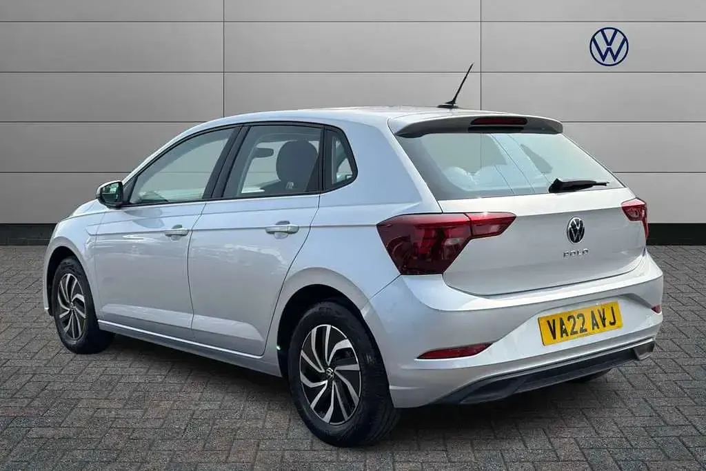 Used VW Polo Life 95 HP (69 kW) 2022 Silver Hatchback