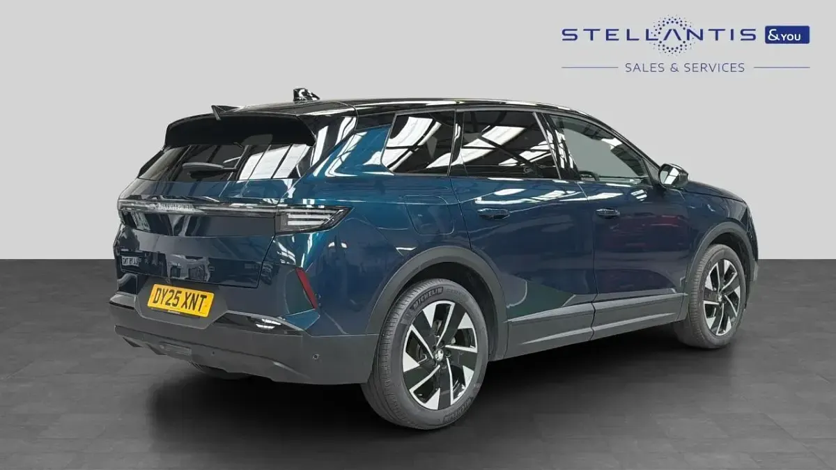 Used Vauxhall Grandland X Ultimate 134 HP (98 kW) 2025 Blue SUV